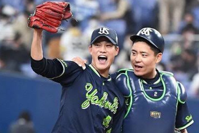 【ヤクルト高橋奎二・家族構成】兄は野球選手で妹は超絶美人！顔画像あり