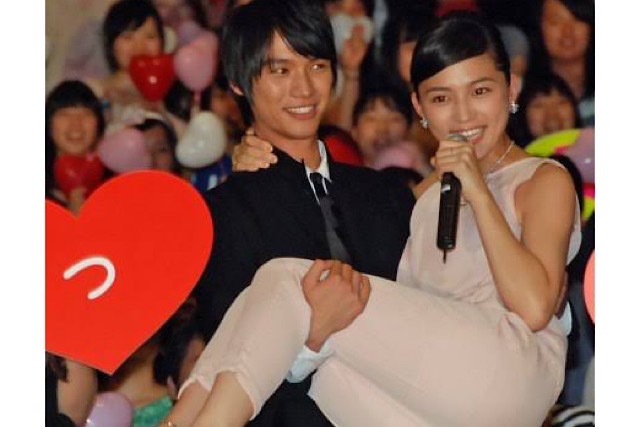 【2023現在】川口春奈の歴代彼氏10人を紹介！格闘家矢地祐介とは結婚へ着々！